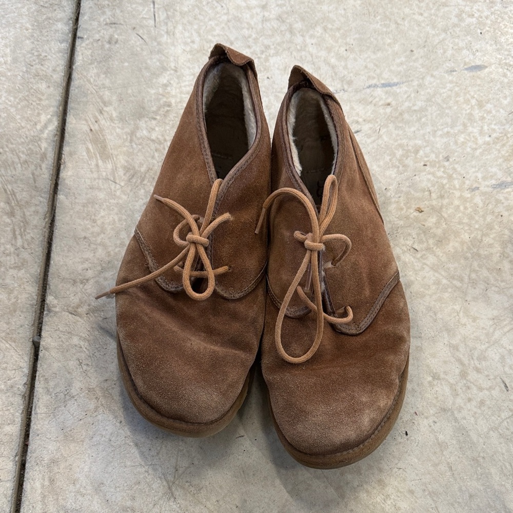 UGG Men's Tan Suede Chukka Boots